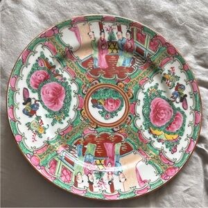 Vintage Chinese Famille Rose Medallion Plate